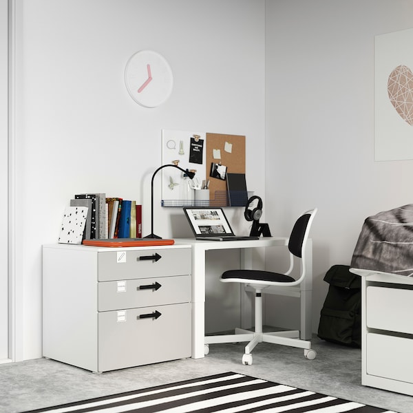 SMÅSTAD / PLATSA Kommode mit 3 Schubladen, weiß/grau, Tägliche Deals