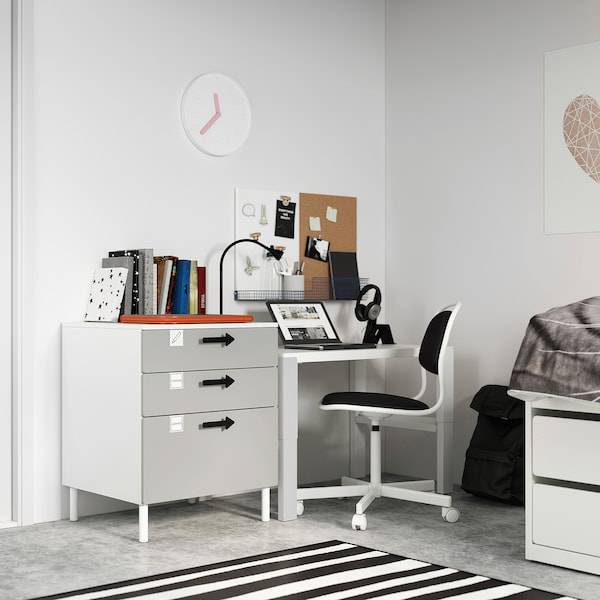 SMÅSTAD / PLATSA Kommode mit 3 Schubladen, weiß/grau, Tägliche Deals