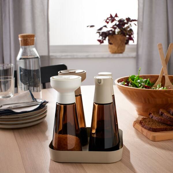 HALVTOM Flasche mit Ausgießer, Glas/braun, im Angebot