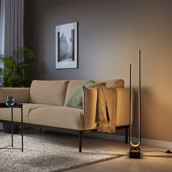 PILSKOTT Standleuchte, LED, smart schwarz 50% Rabatt für begrenzte Zeit