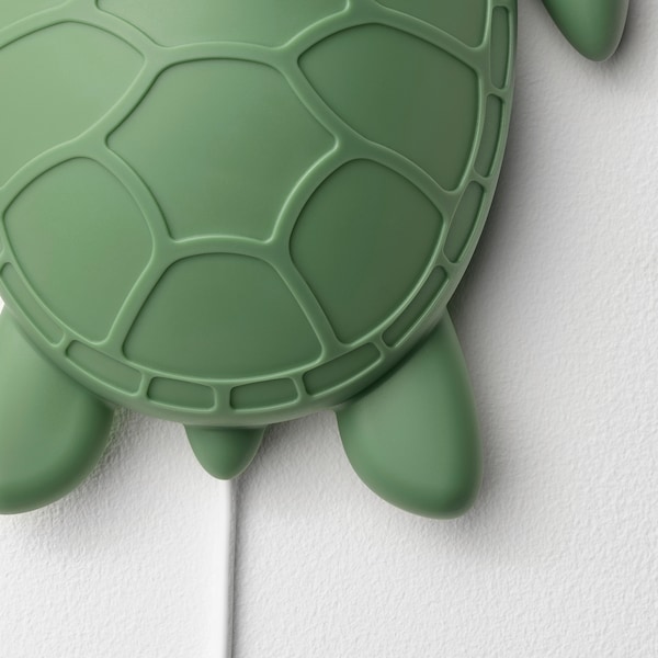 BLÅVINGAD Wandleuchte, LED, Schildkröte/grün Fabrikladen