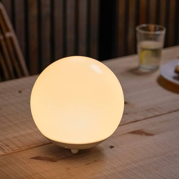 SOLVINDEN Solarstandleuchte. LED, für draußen/rund weiß Räumungsverkauf